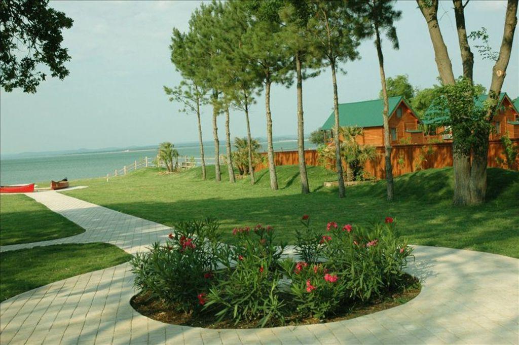 Paradise Resort At Hill Country Buchanan Dam Esterno foto